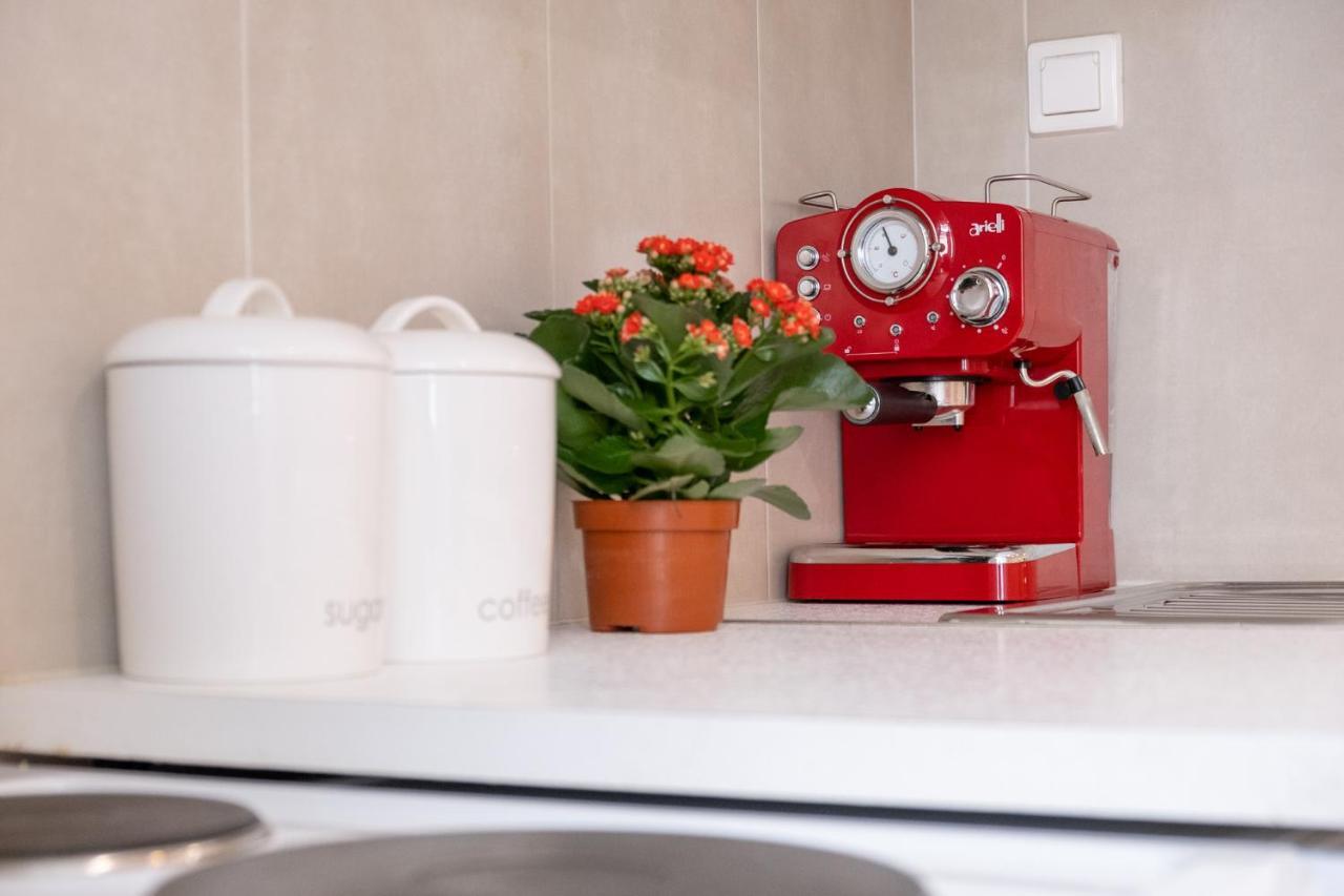 Nadiona Suites Red & Cream Corfu  外观 照片