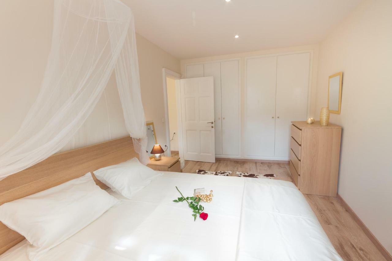 Nadiona Suites Red & Cream Corfu  外观 照片