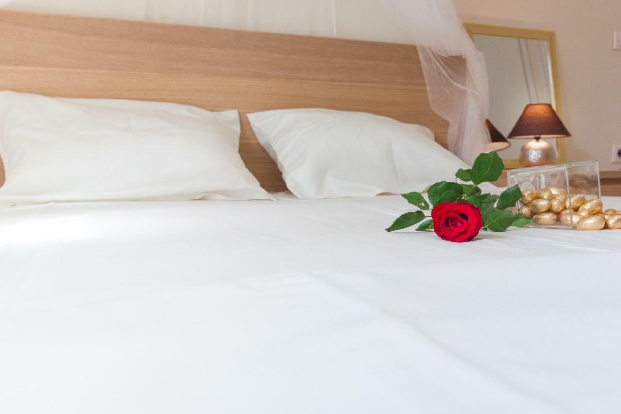 Nadiona Suites Red & Cream Corfu  外观 照片